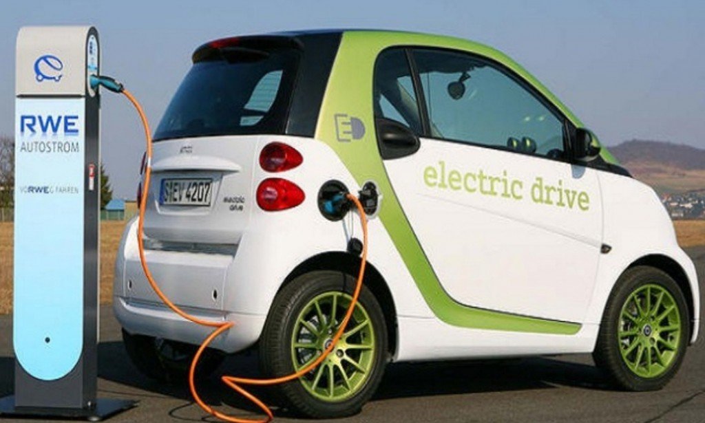 سلبيات و ايجابيات السيارات الكهربائية