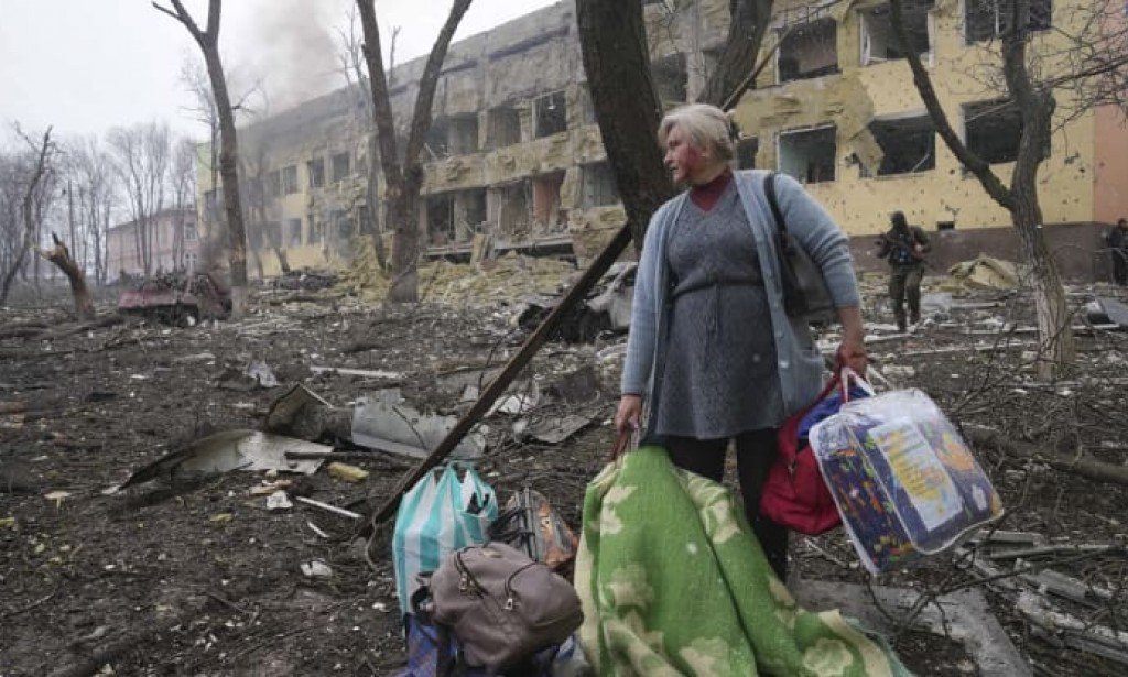 Russia-Ukraine fail to succeed in deal on cease-fire; Britain sanctions swayer Abramovich