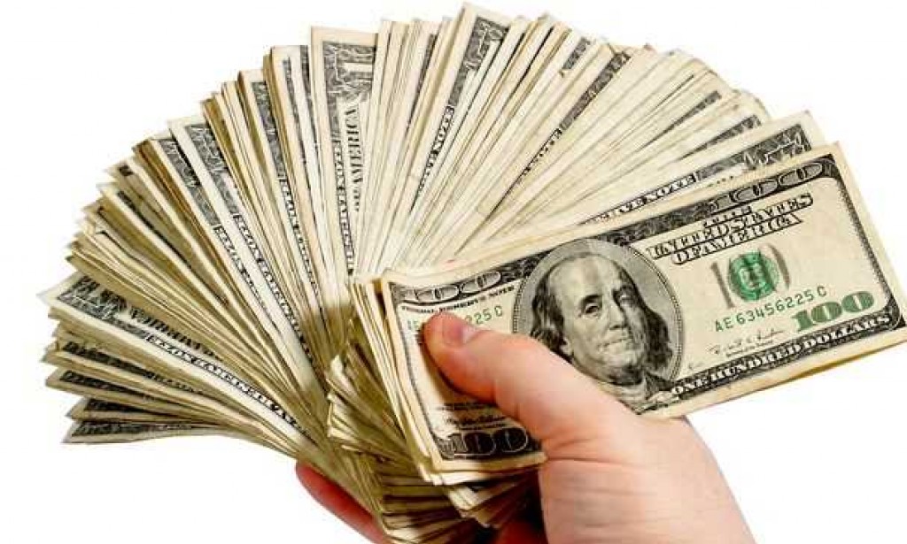 " الفراخ ونظارات الكلاب ".. 10 طرق غريبة ومذهلة تجعلك مليونيرًا في 24 ساعة