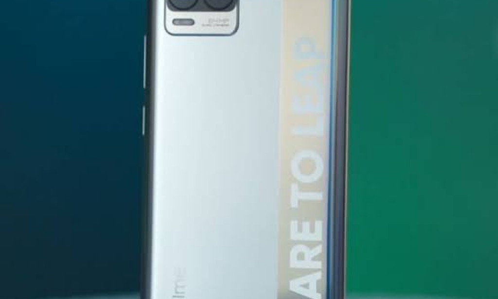 تعرف على مميزات وعيوب وسعر جهاز Realme 8 الجديد