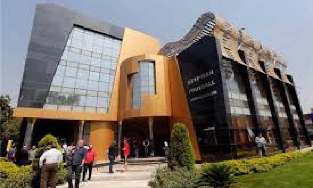 منتخب مصر يريد تجديد كيروش أو إعادة كوبر