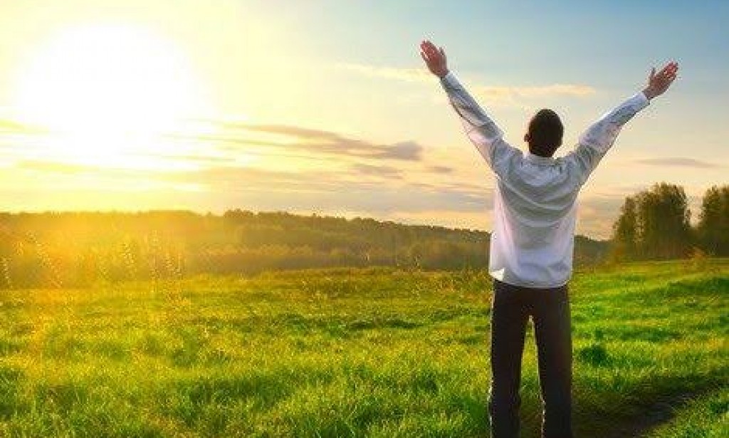 حكم العادة والمعجزات