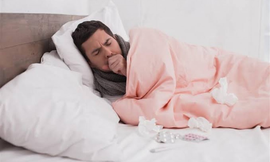 أسباب الكحة أثناء النوم وعلاجها