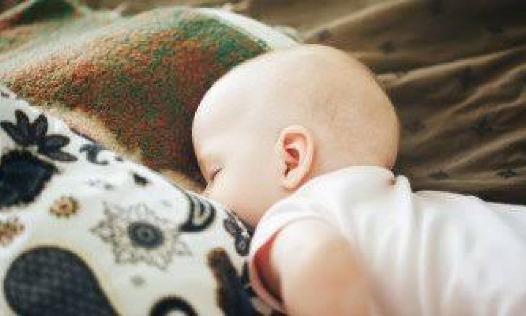 فطام الطفل ليلًا من الرضاعة الطبيعية