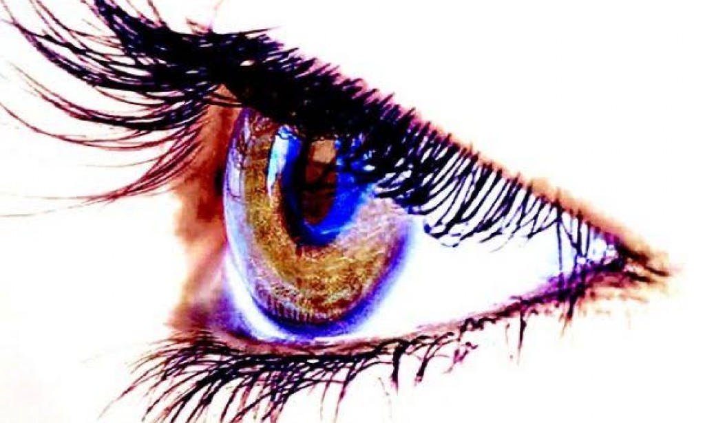 وصفة رائعة لاطاله وتكثيف الرموش طبيعياً