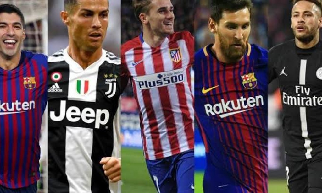 أعلى 10 لاعبي كرة قدم أجورًا في عام 2022