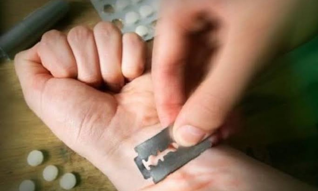 اسباب انتحار المراهقين وطرق الوقاية من الانتحار