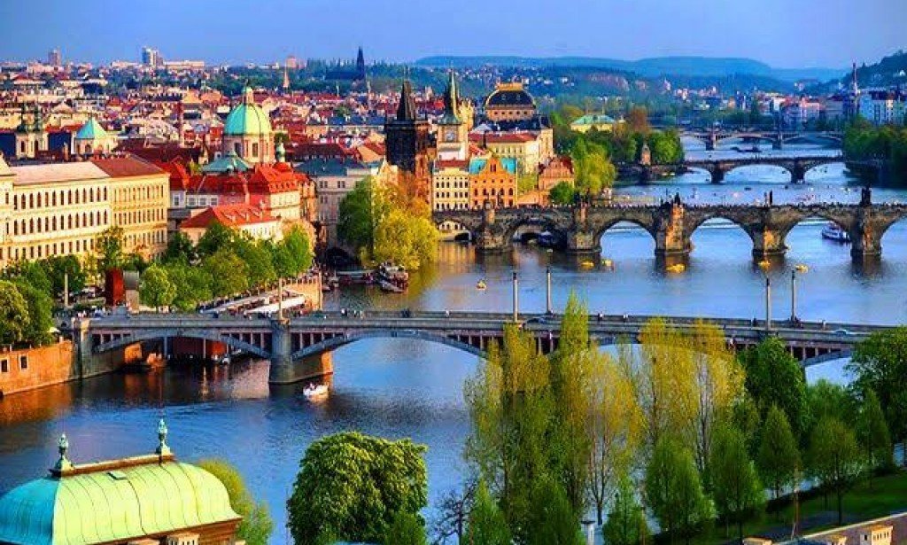 هل تعتقد انك تعرف مدينة براغ ؟! تعرف عليها الان