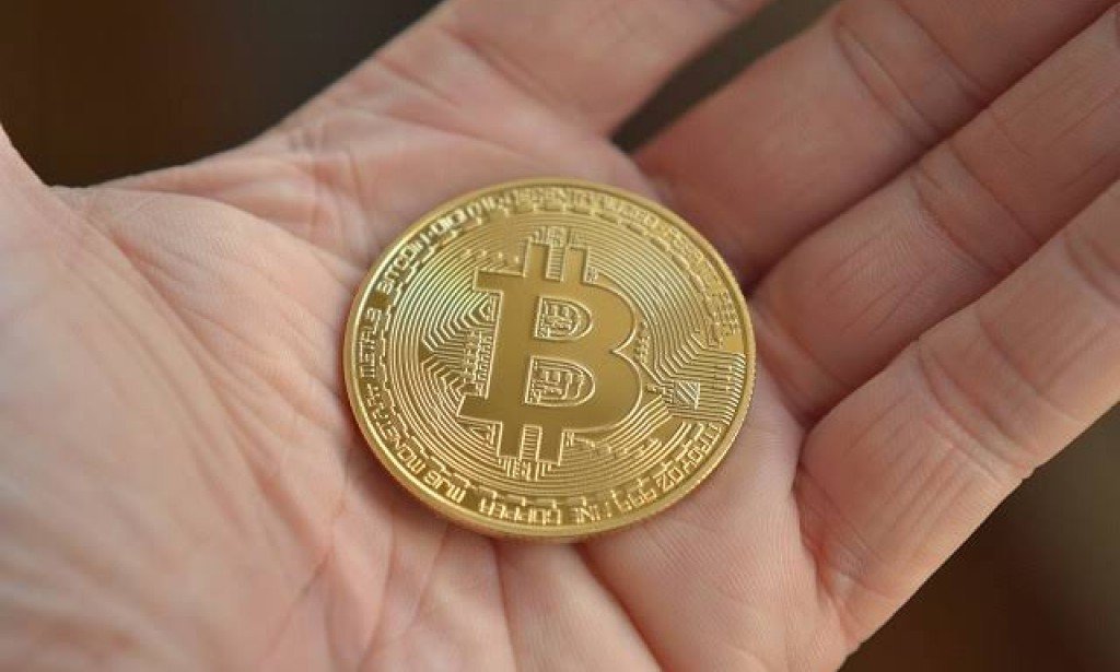 ما هي العملة المشفرة التي يجب أن تستثمر فيها؟