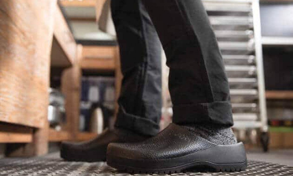 ?Why Professional Chefs Wear Clogs