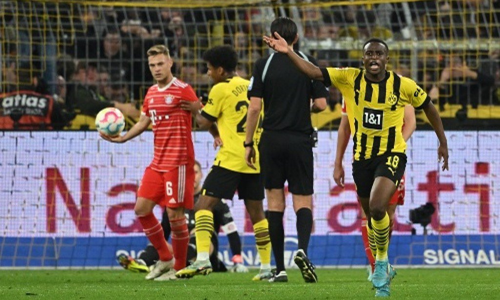 Late Dortmund goal dampens Bayern Munich's joy in Germany's Clasico