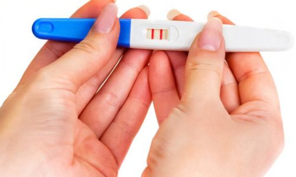 بعد كم يوم يظهر الحمل في الاختبار المنزلي