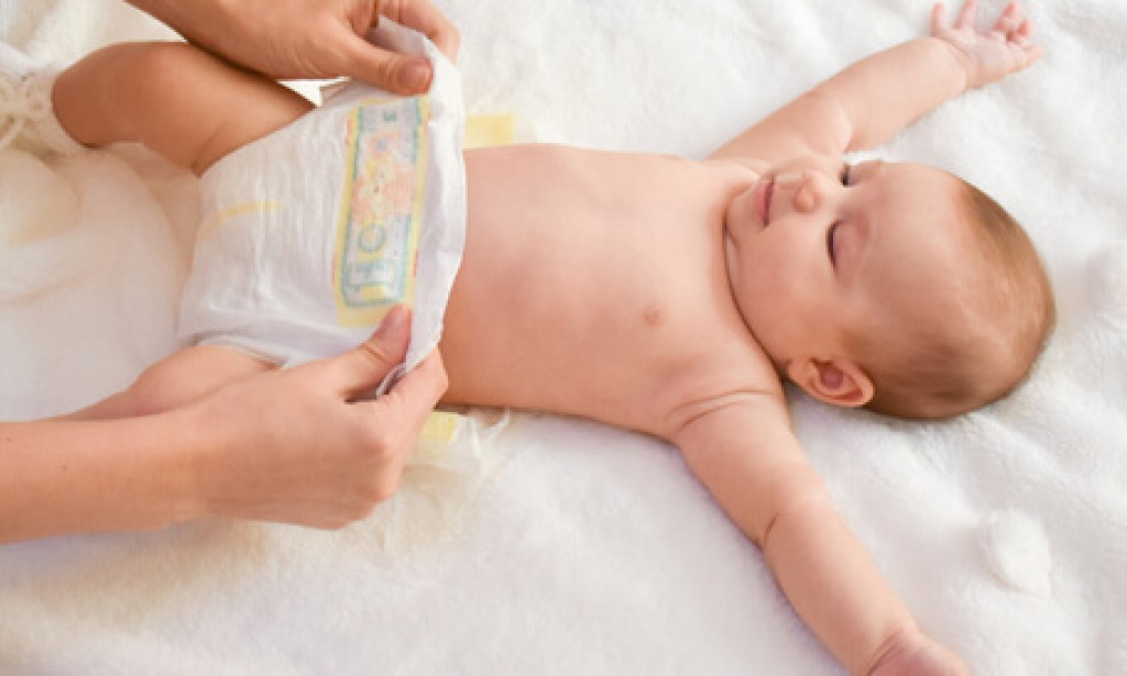 براز الرضيع مع الحليب الصناعي