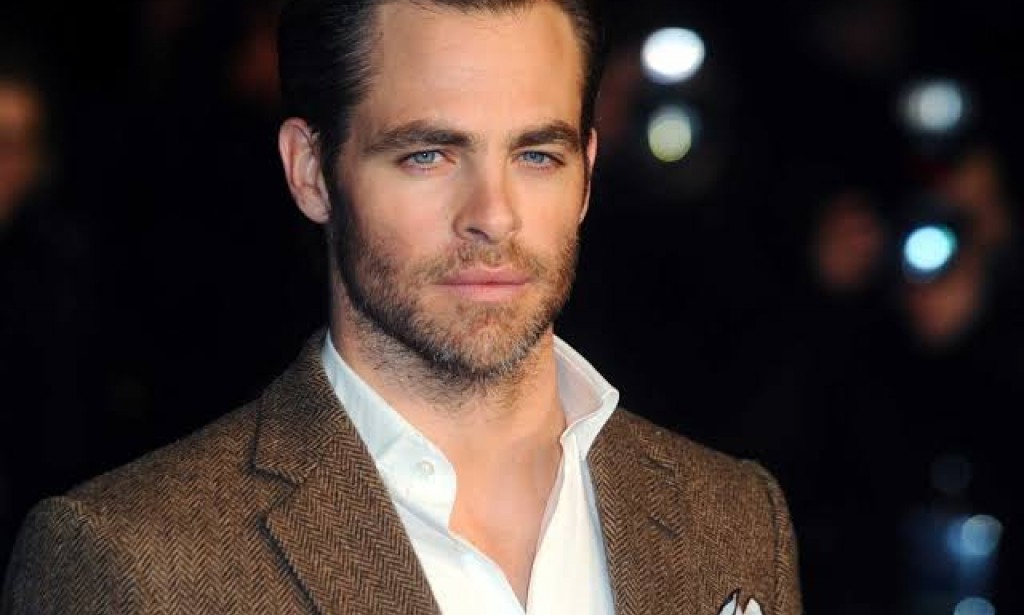 7signs that a man is attracted to a woman