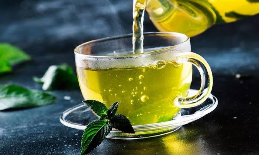 هل الشاي الأخضر فعال في إزالة حب الشباب؟