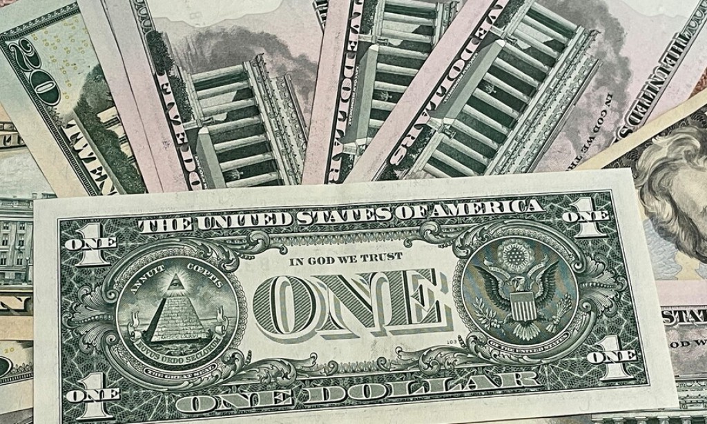 ألانفصال المالي العظيم-التنين الصيني