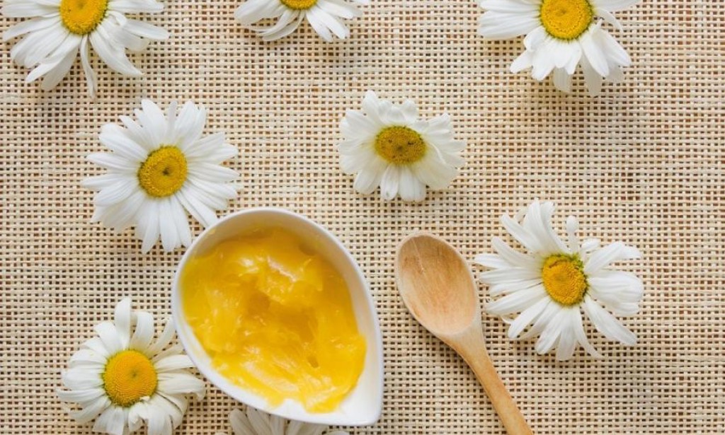 العناية الطبيعية بعد التعرض للشمس: وصفات لتهدئة البشرة