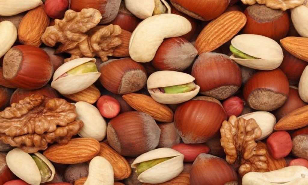 فوائد المكسرات للحامل