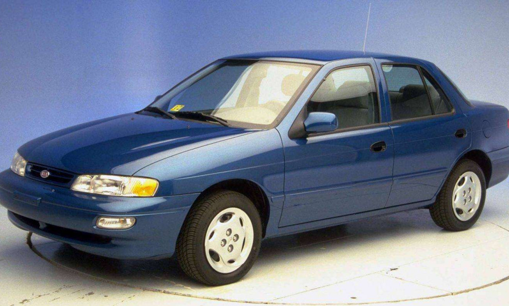 مميزات وعيوب سيارة كيا سيفيا