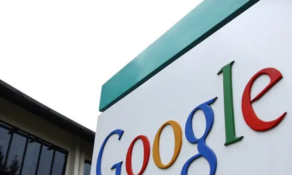 جوجل تطلق ميزة تجربة الملابس بالذكاء الاصطناعى.. كيف تستفيد منها؟